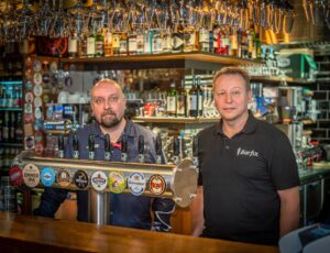 Kolme ravintolaa Triplassa